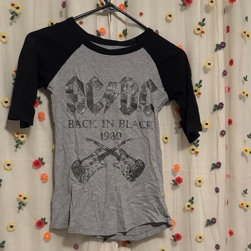 AC/DC Back in Black Raglan Tee